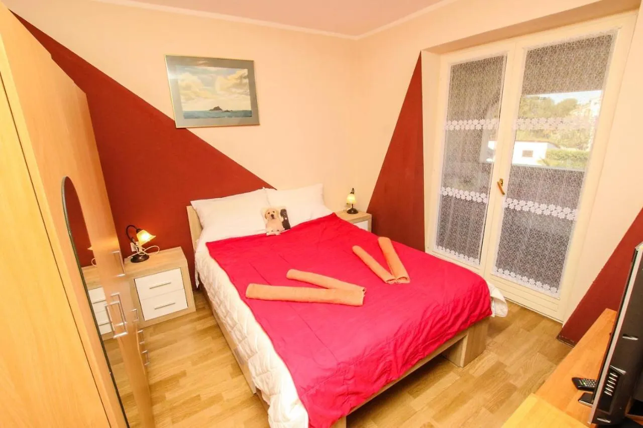 A4 Goga 1 Two Bedroom Apartment Near The Beach And The Sea Poreč 0*,  Kroatien